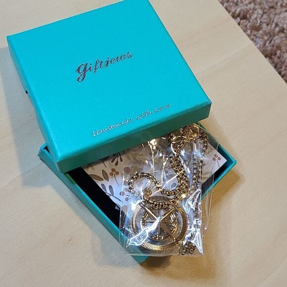 Giftjews Compass Jewelry with 11in chain. Gold plated. - Picture 3 of 3